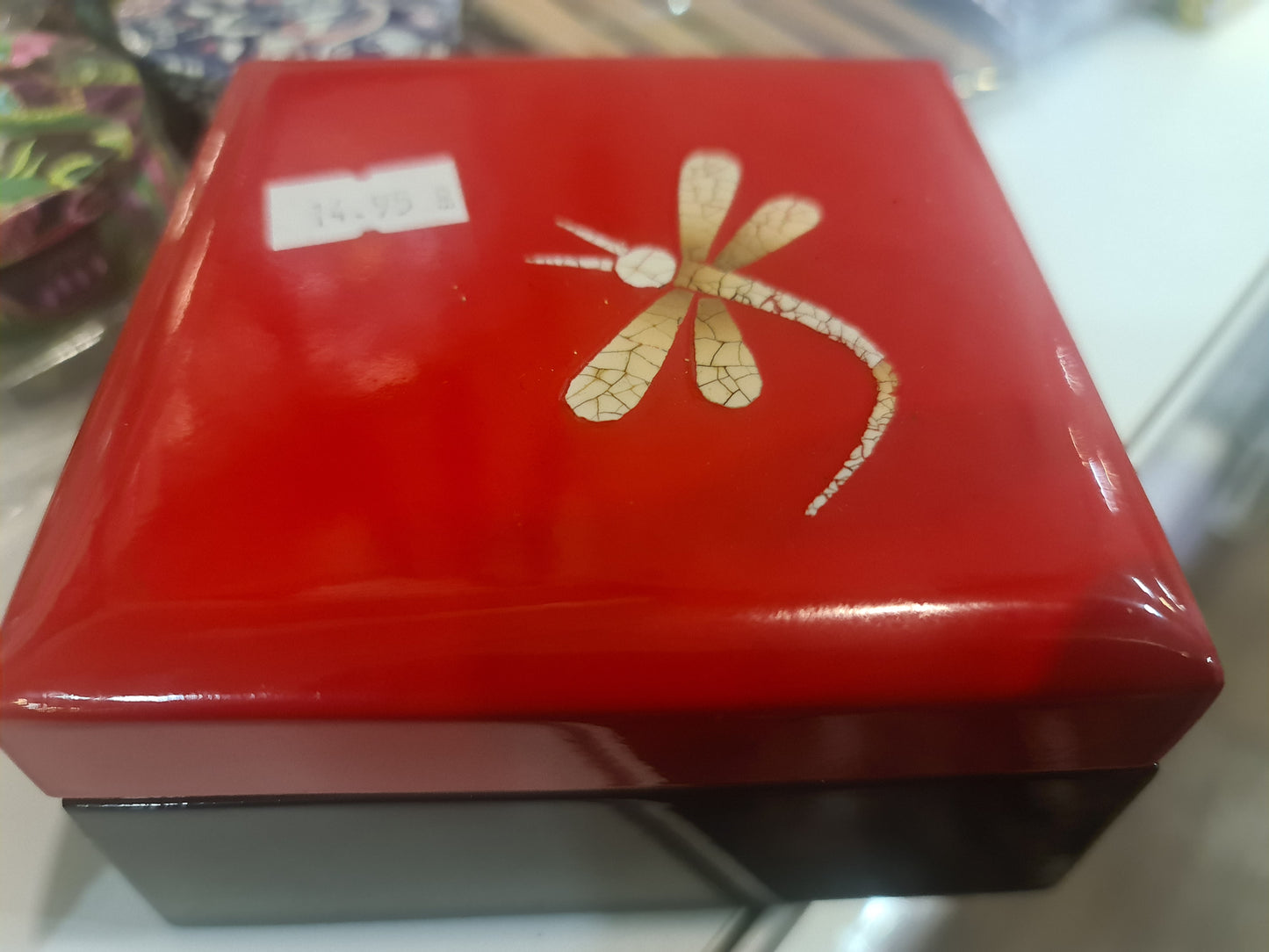 VN lacquered jewelry box small