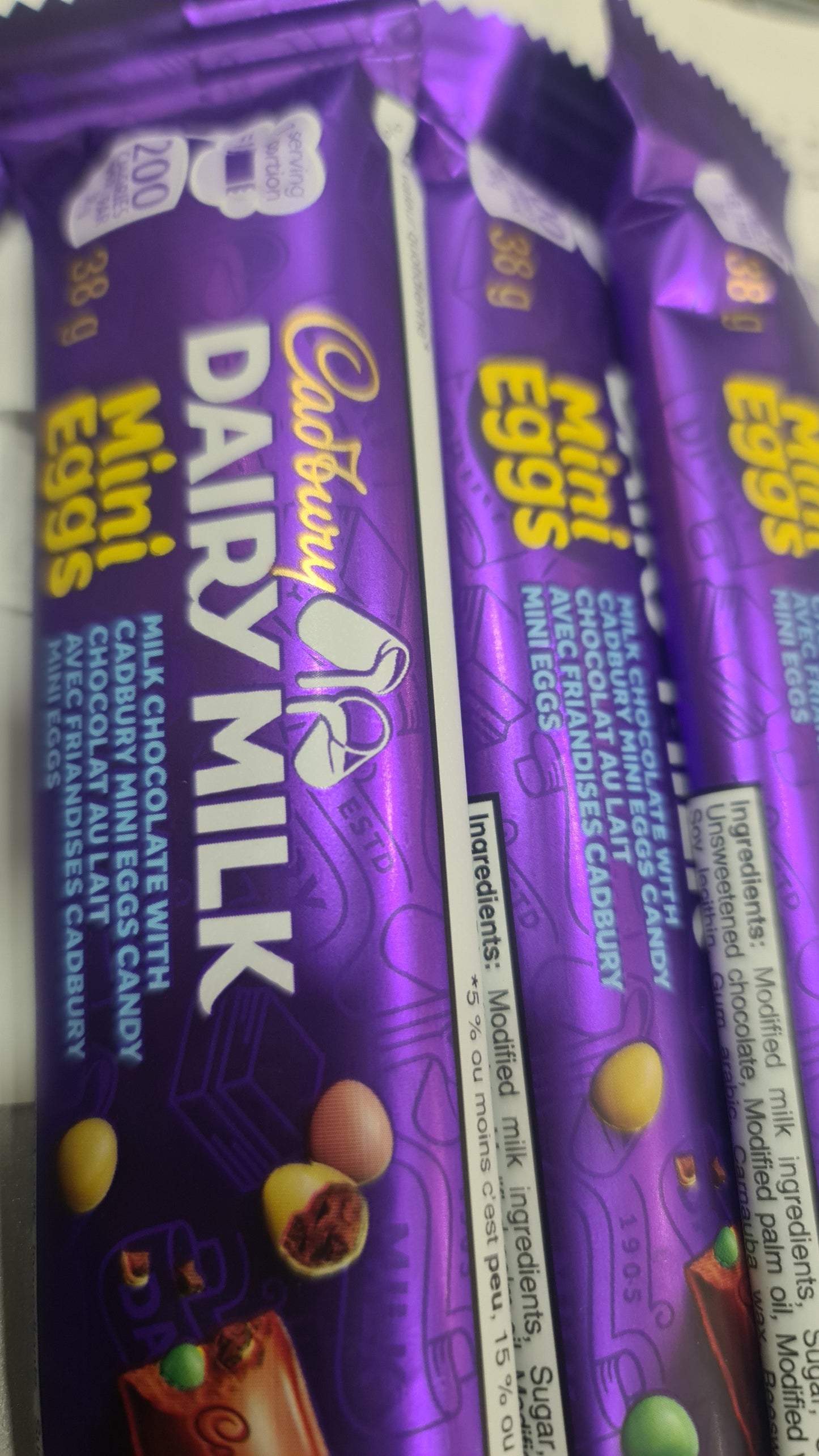 Cadbury Dairy milk mini eggs chocolate bar 38g