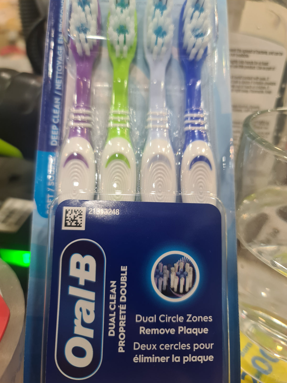 Oral B toothbrush 4 pcs