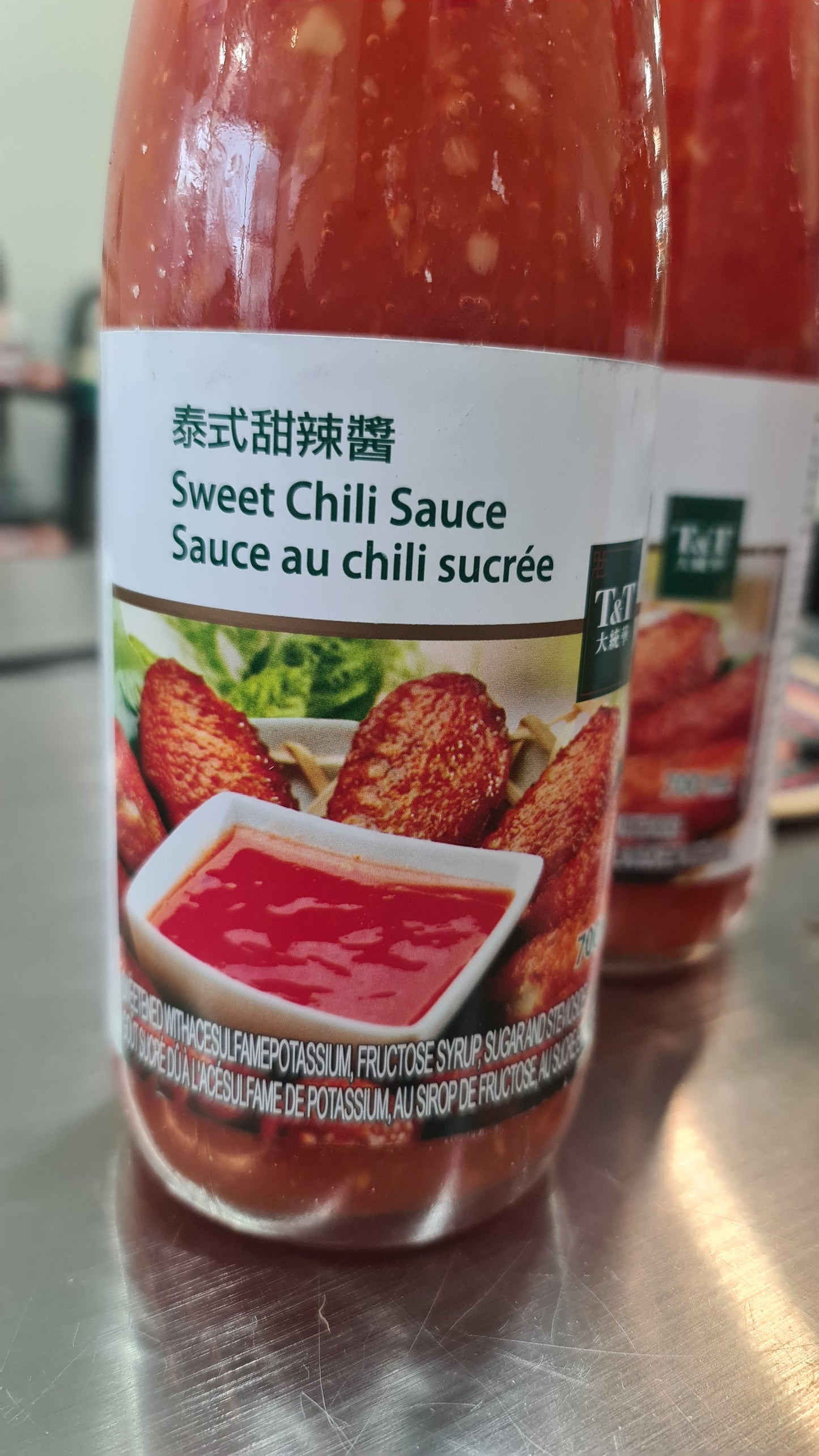 T & T Sriracha chili sauce 720ml