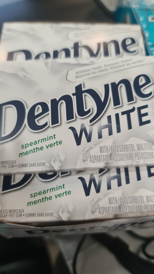 Dentyne White spearmint (12/box)