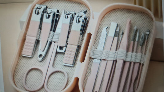 Manicure kit pink 14 items